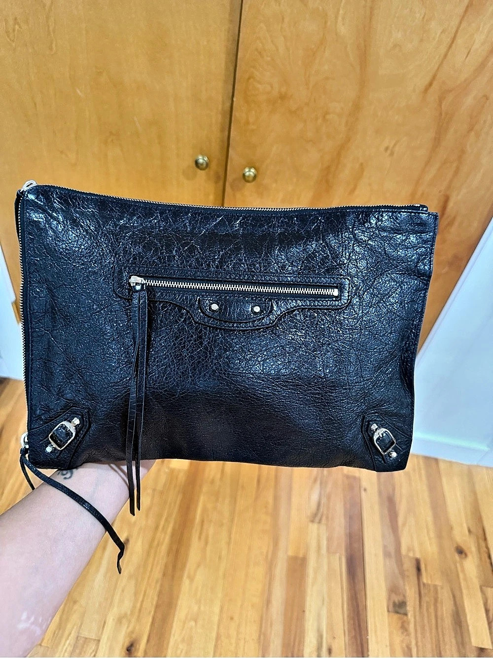 Balenciaga Classic City Pouch Leather Wristlet in Black